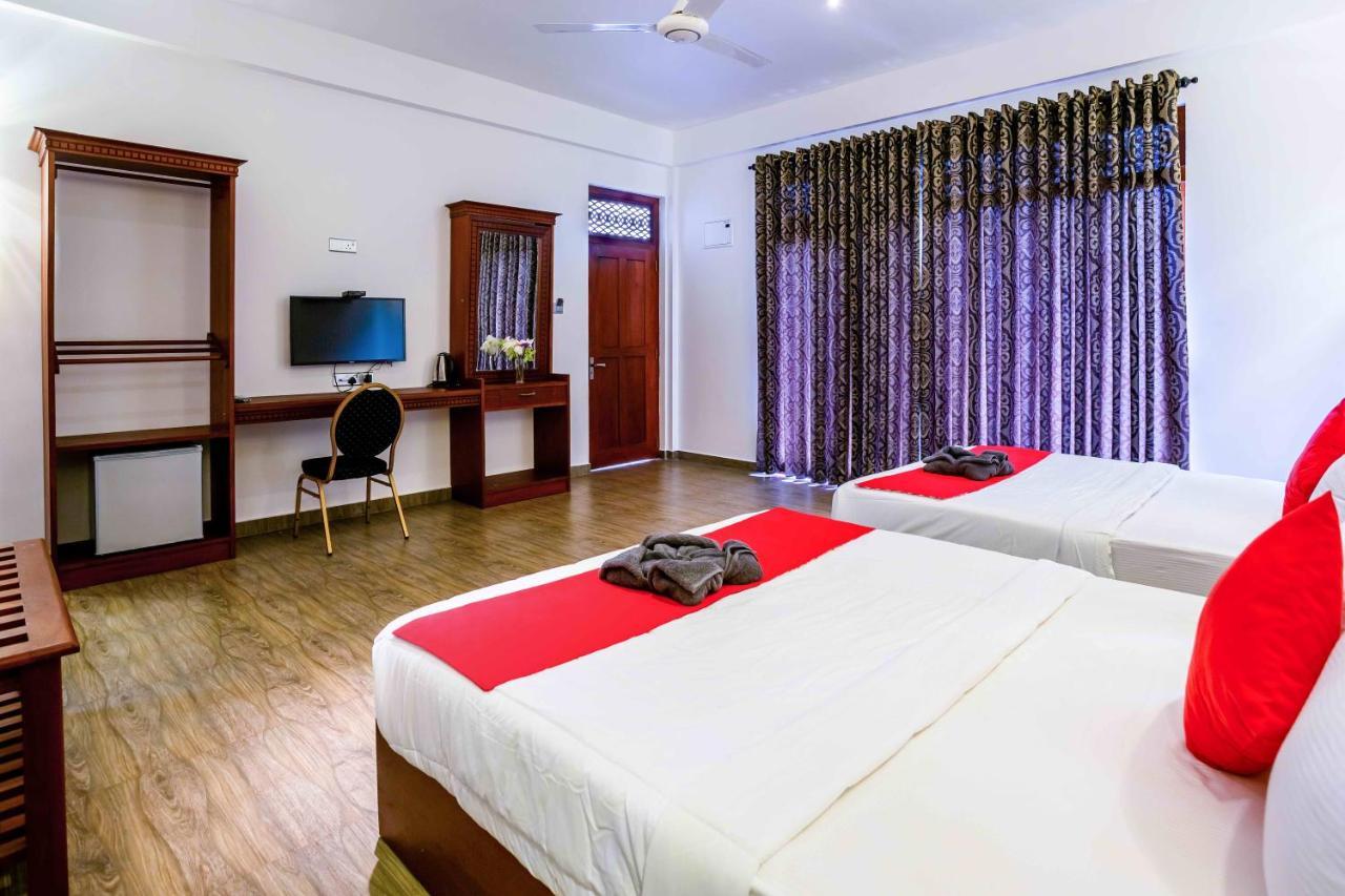 Polhena Grand Resort & Banquet Matara Eksteriør billede