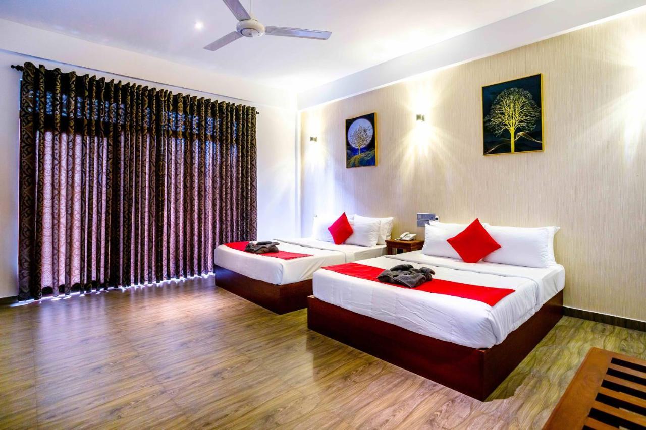 Polhena Grand Resort & Banquet Matara Eksteriør billede