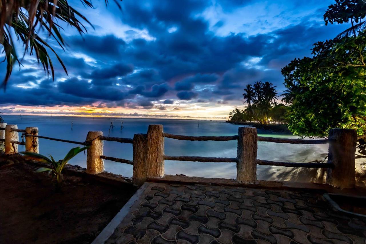 Polhena Grand Resort & Banquet Matara Eksteriør billede