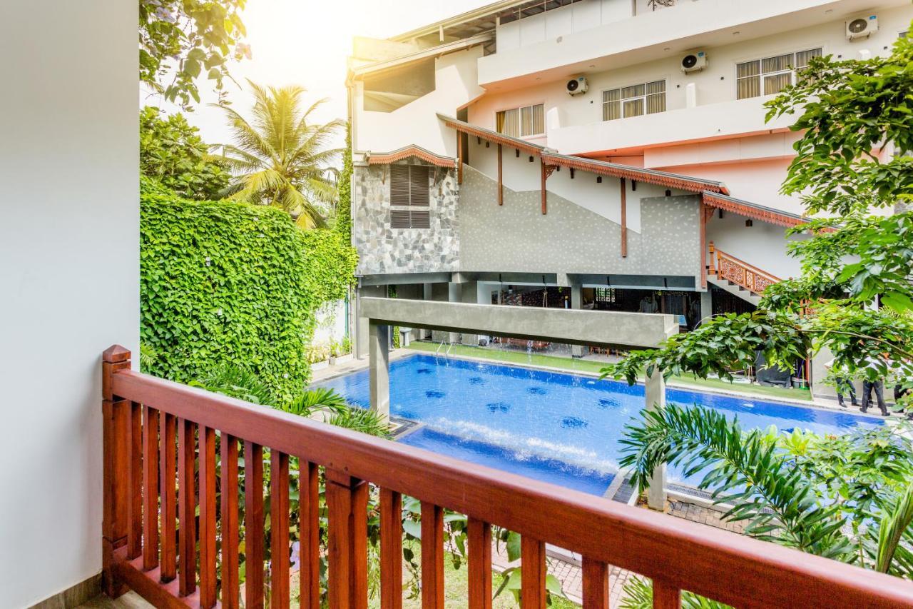 Polhena Grand Resort & Banquet Matara Eksteriør billede