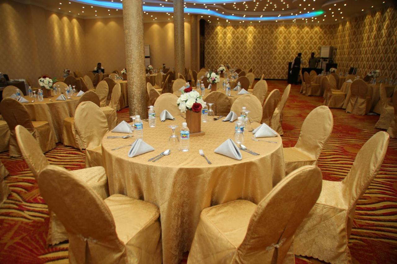 Polhena Grand Resort & Banquet Matara Eksteriør billede